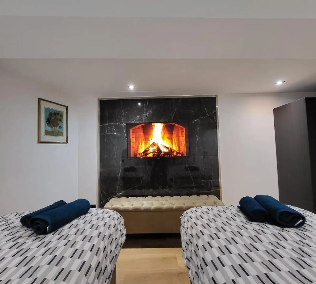 Ny-Golden Apartments-Dortmund Airport Apartment
